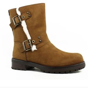 UGG Niels Boot in Chestnut